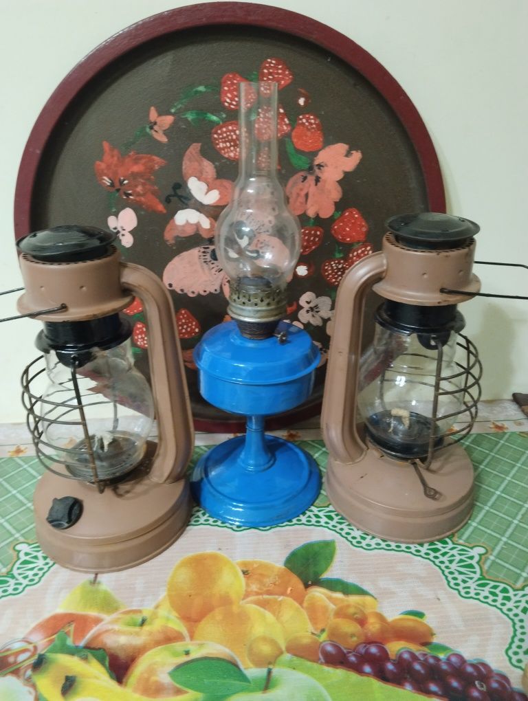 Керосиновую лампу.