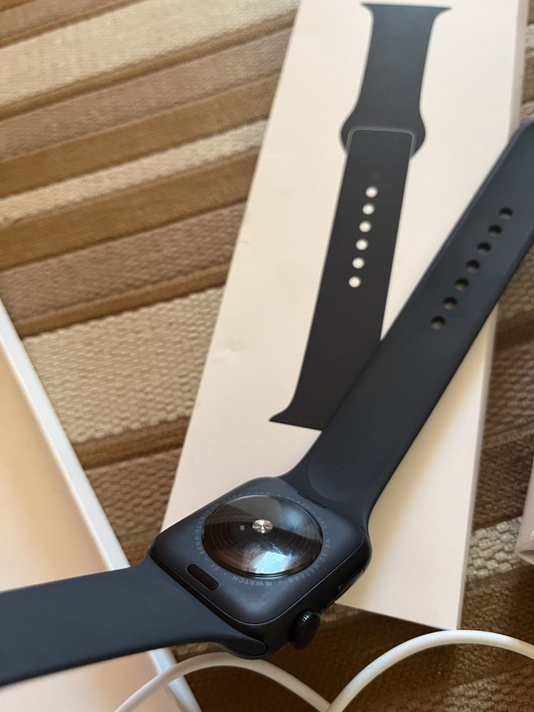 Apple watch SE 2 44mm gps Новые 2025