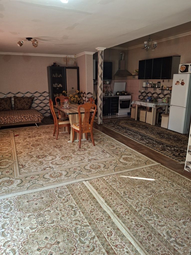 Продам 5 ком благоустроенный добротный кирпичный дом