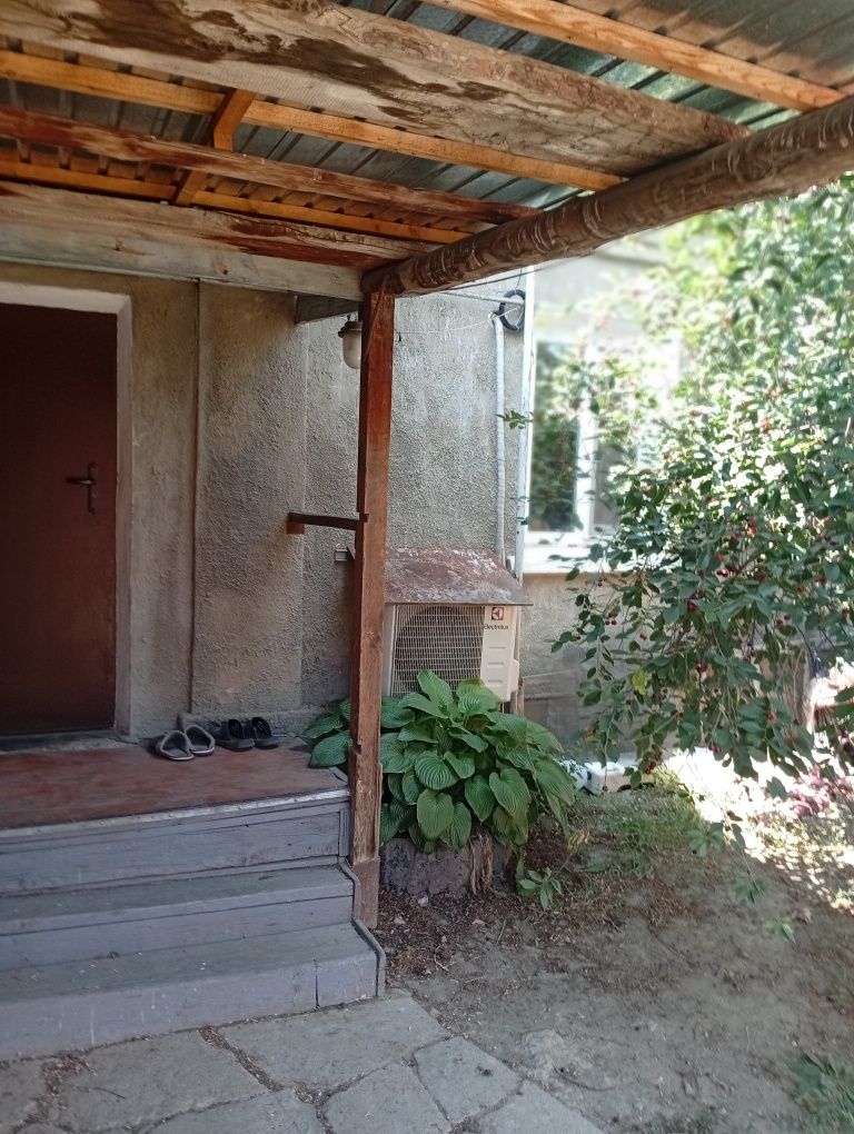 Продается дом в центре. 4й пер. Хаджи-Мукана 11.