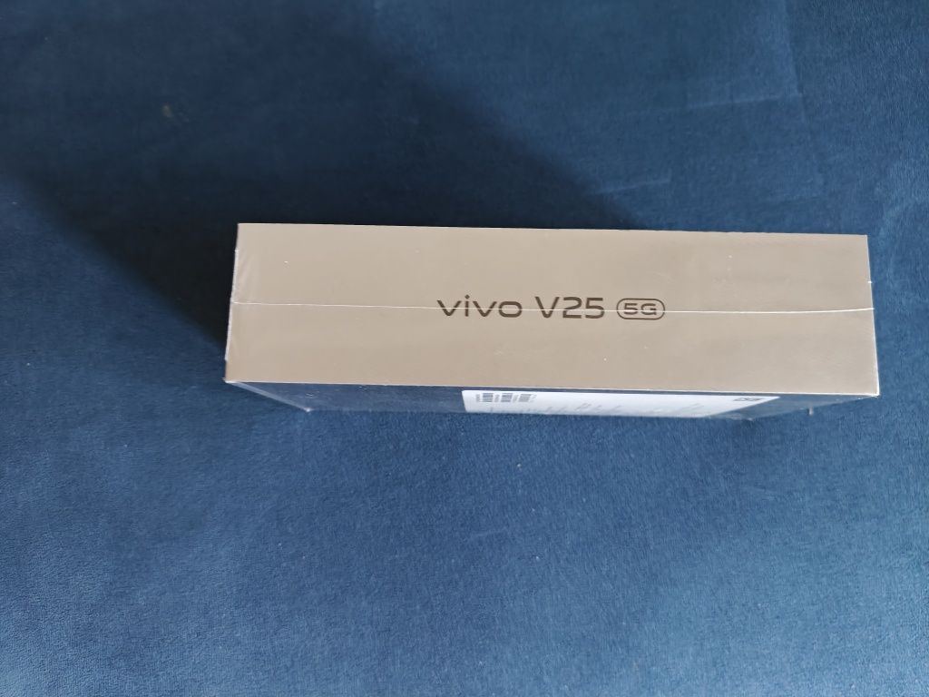 Смартфон Vivo V25