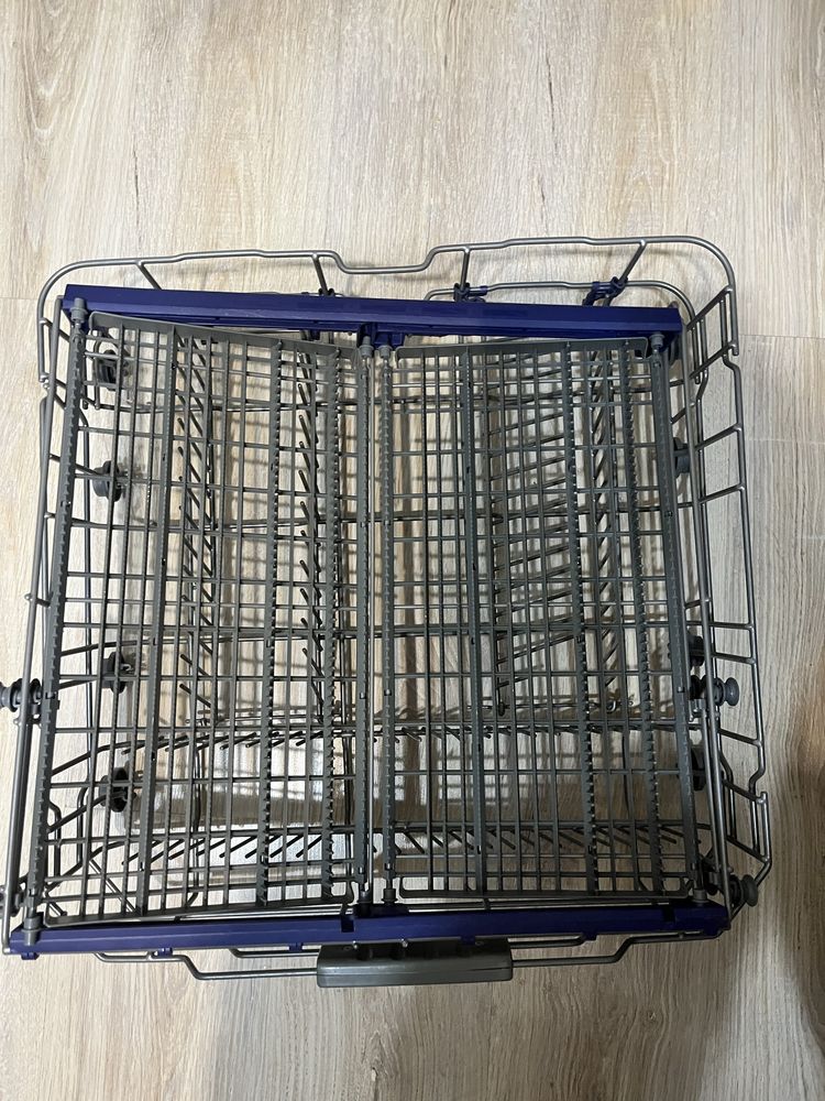 Продам запчасти на посудомоечную машину