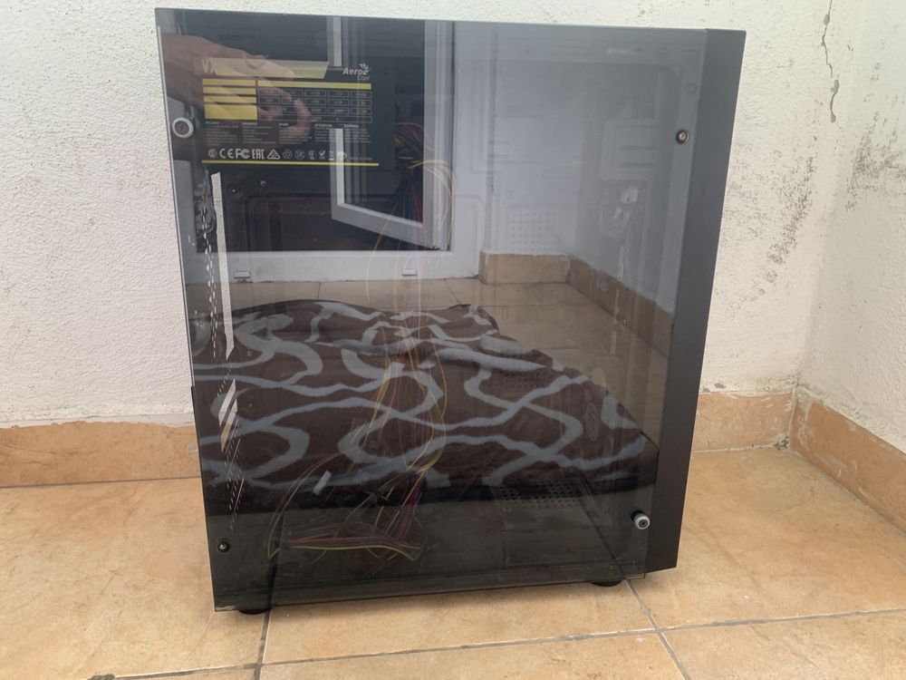 Корпус и блок питание 550w от aerocool