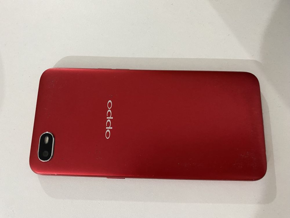 Продам Oppo A1k. В отличном слстояний. В ремонте не был