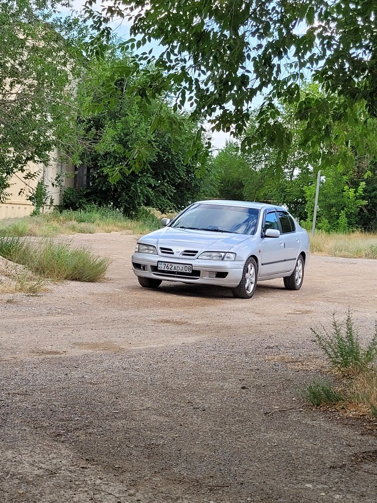 Nissan primera p11