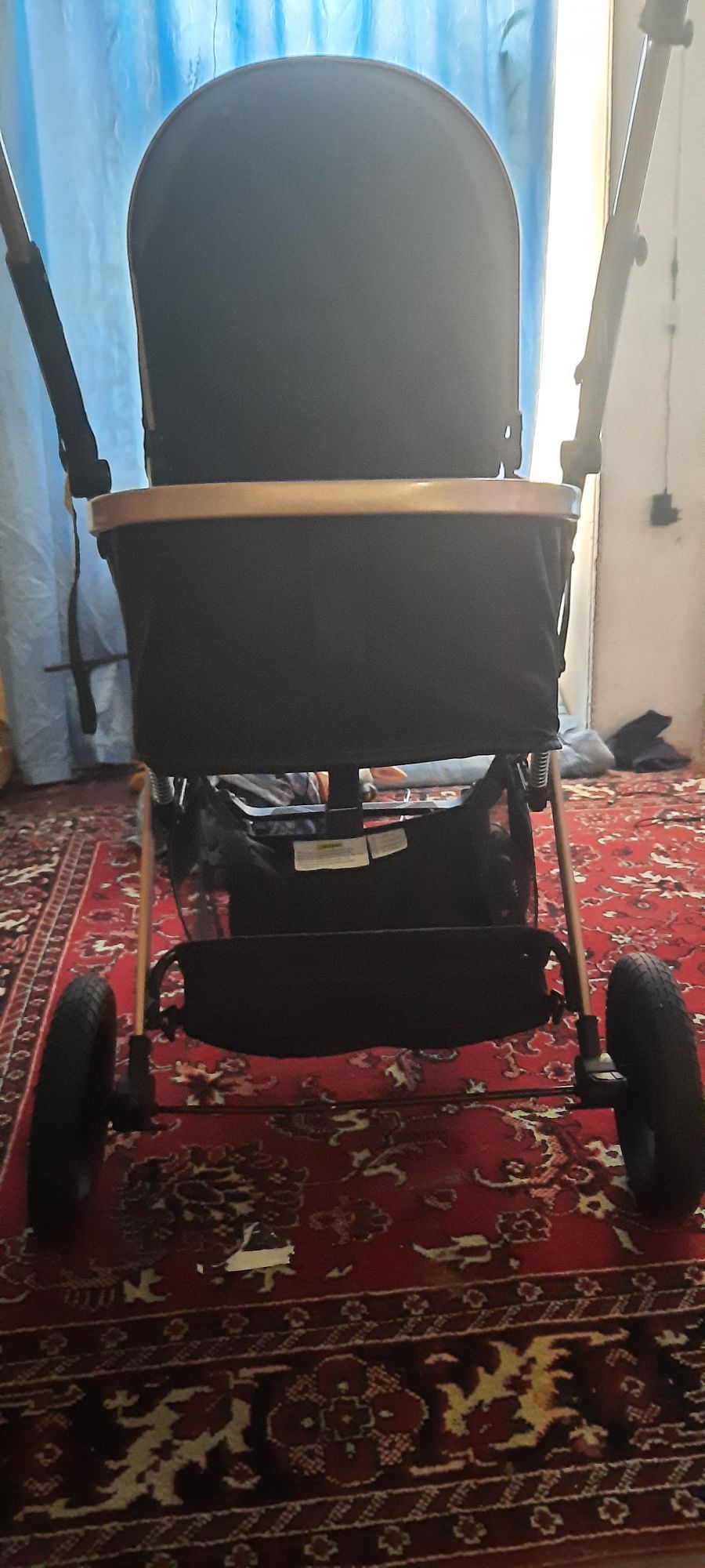 Продам коляску..