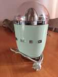 Соковыжималка для цитрусовых Smeg CJF01PGEU Зеленая