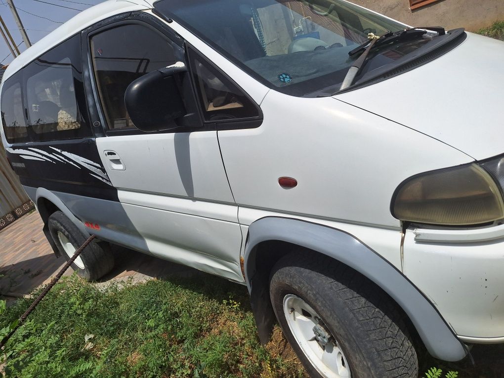 Продам автомобиль Делика