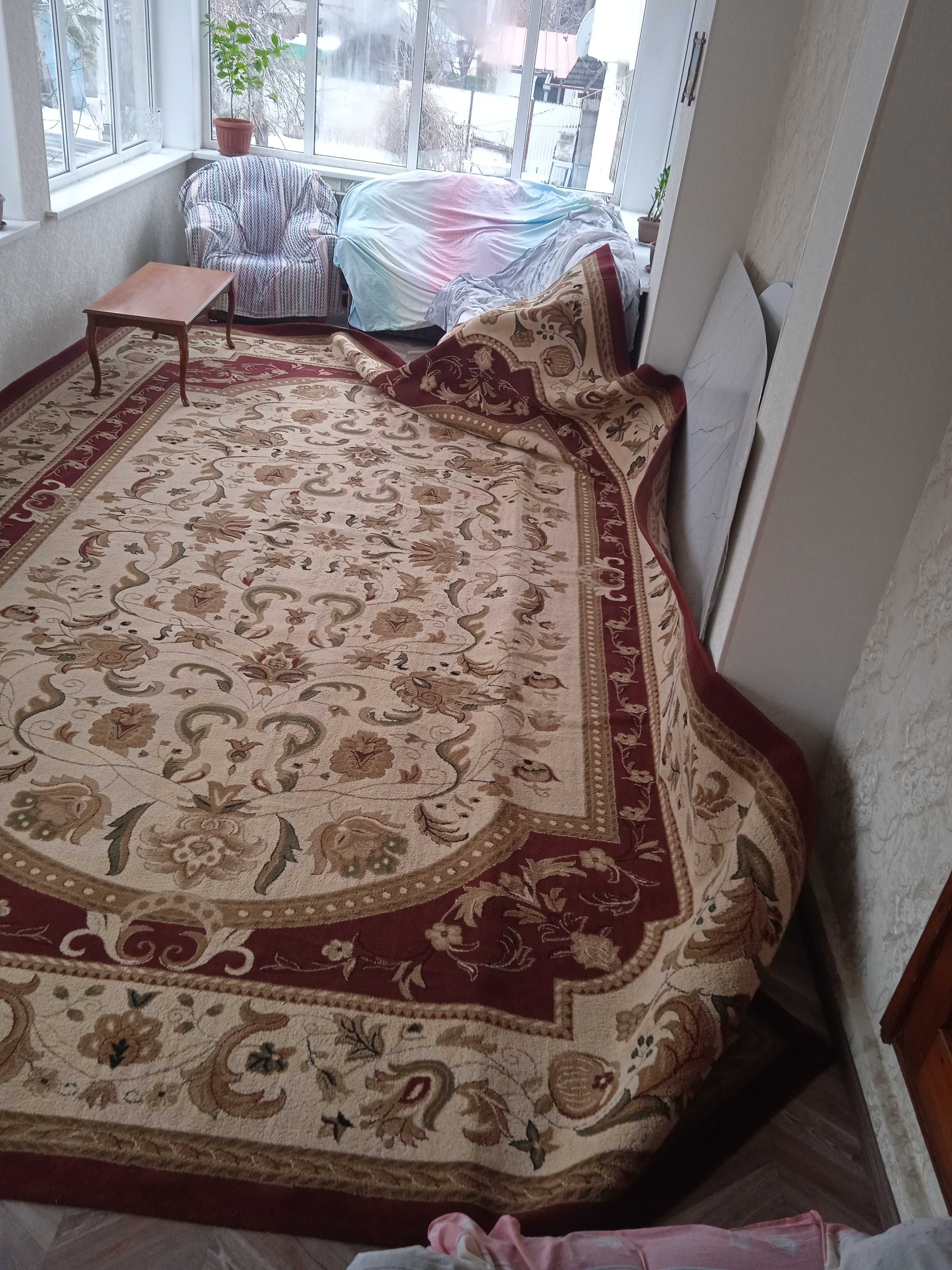 Продам ковер 4х6 метров б/у после химчистки. Состояние нового ковра.