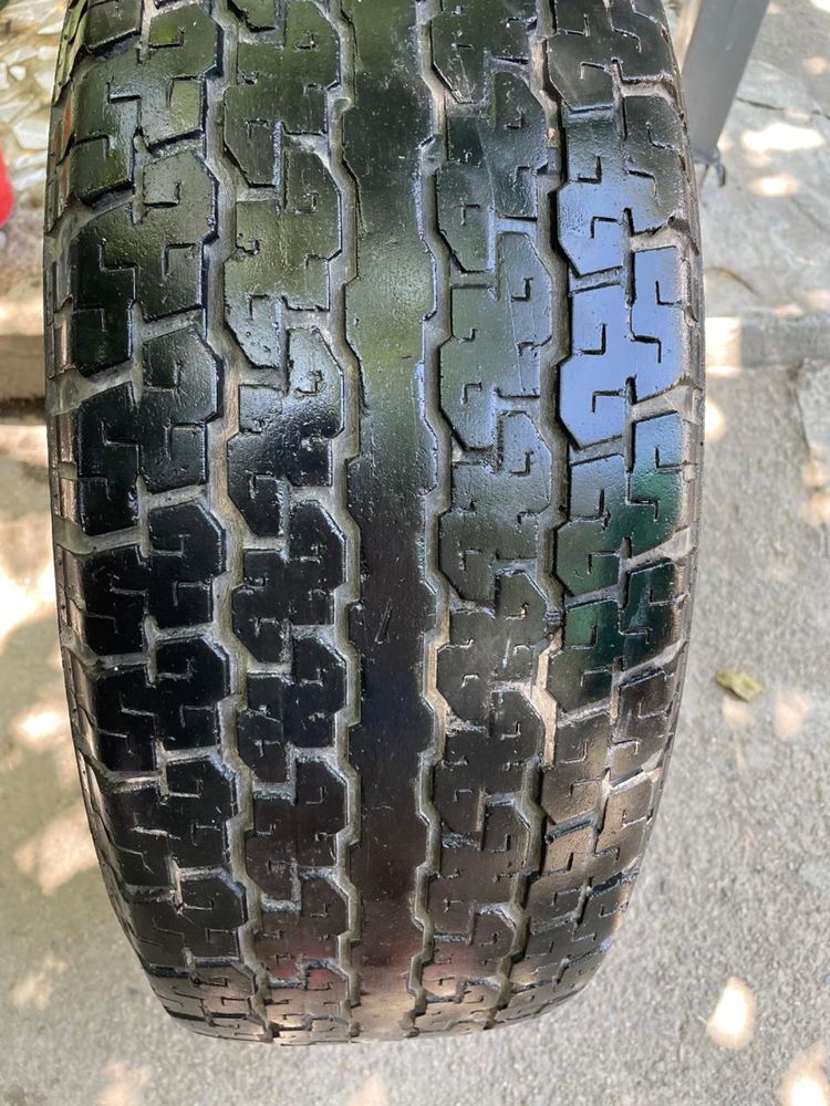 Bridgestone Dueler H/T 689 265/70R16