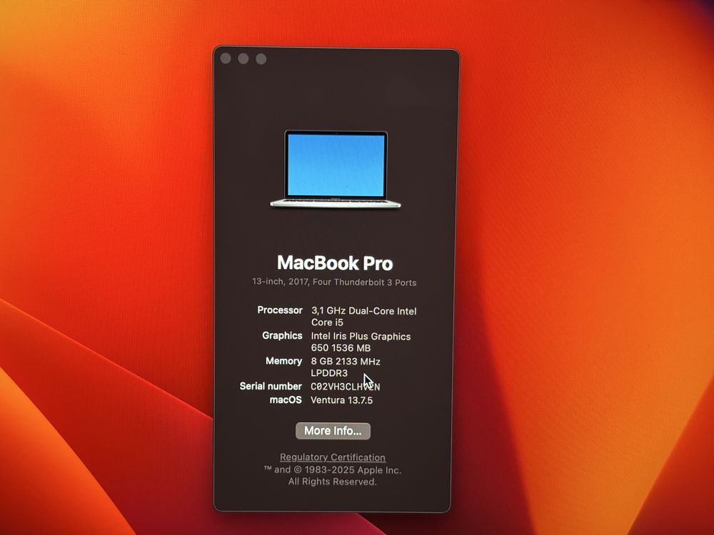 MacBook PRO 13’ Touch Bar 2017 в идеальном состоянии