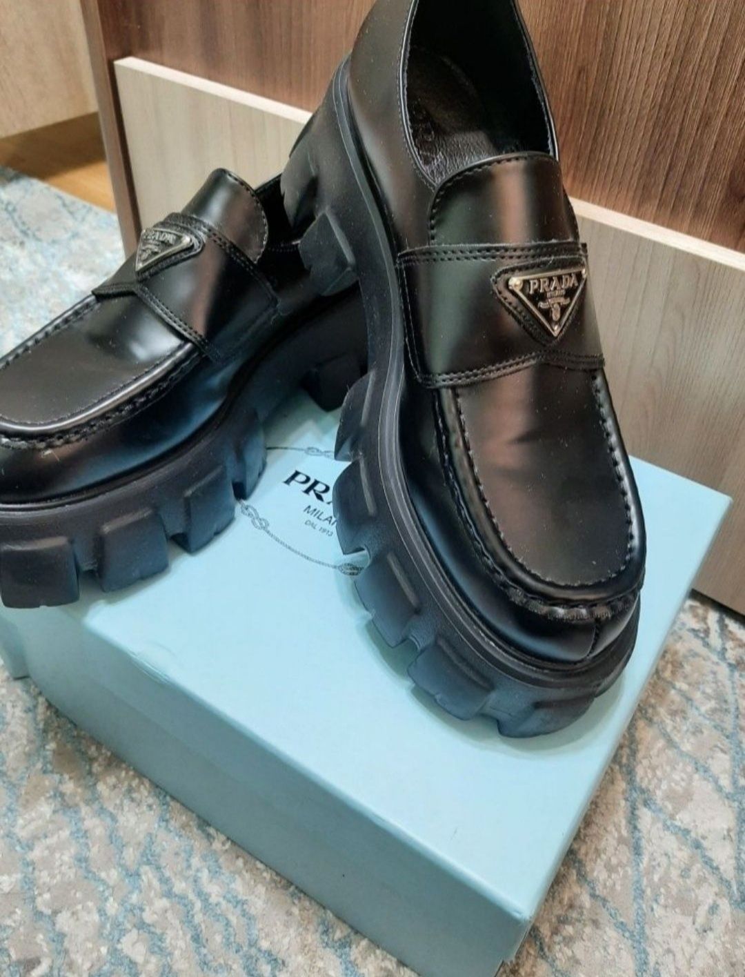 Женские лоферы PRADA