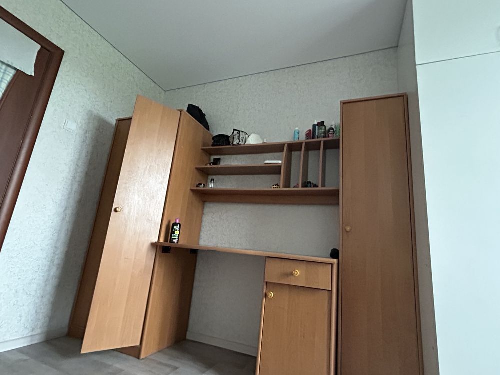 Продам гарнитур в спальню можно в детскую