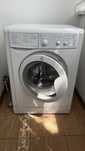 Продам стиральныу машинку Indesit
