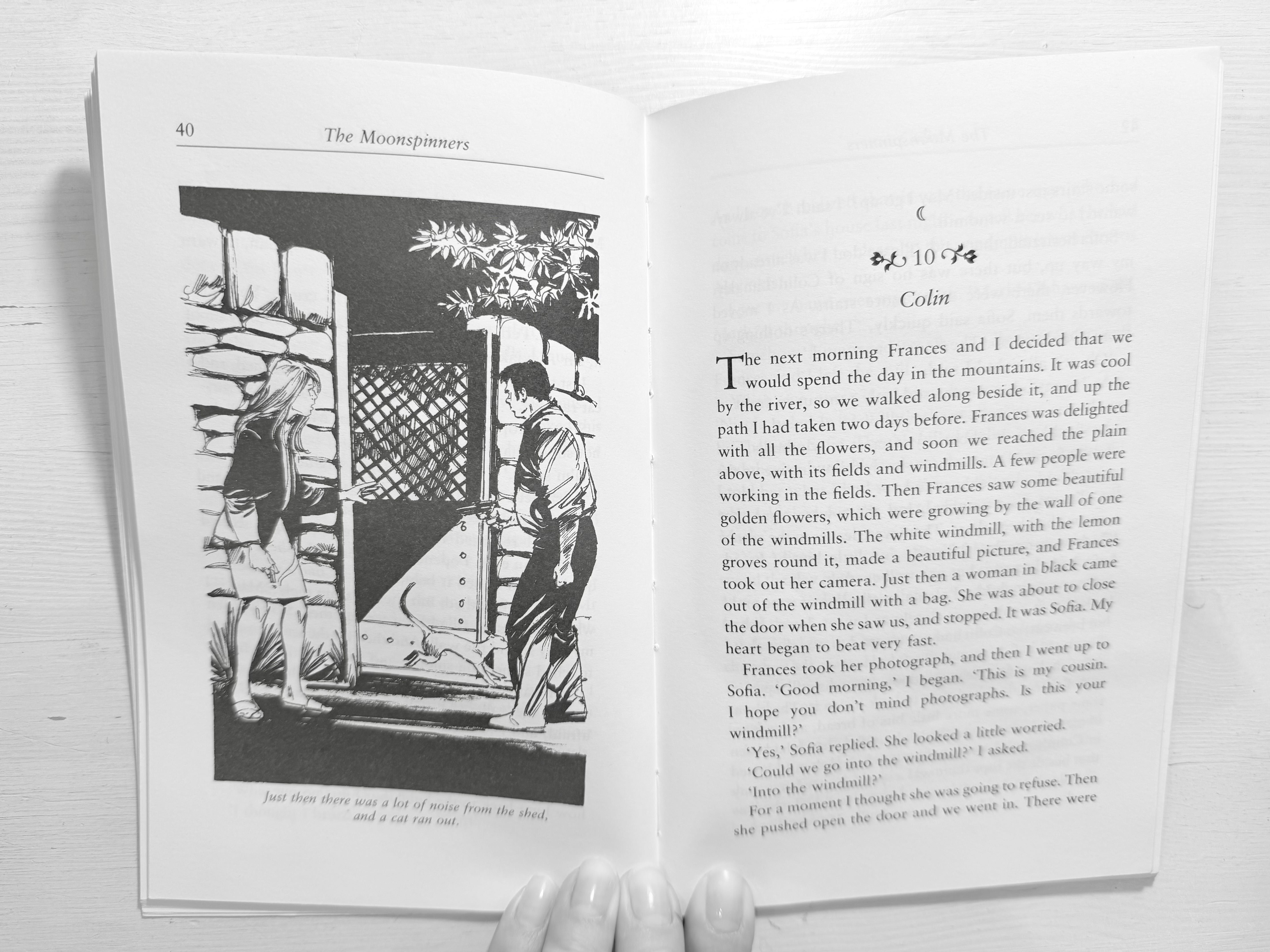 Oxford Bookworms Library Level 4: “The Moonspinners” by Mary Stewart