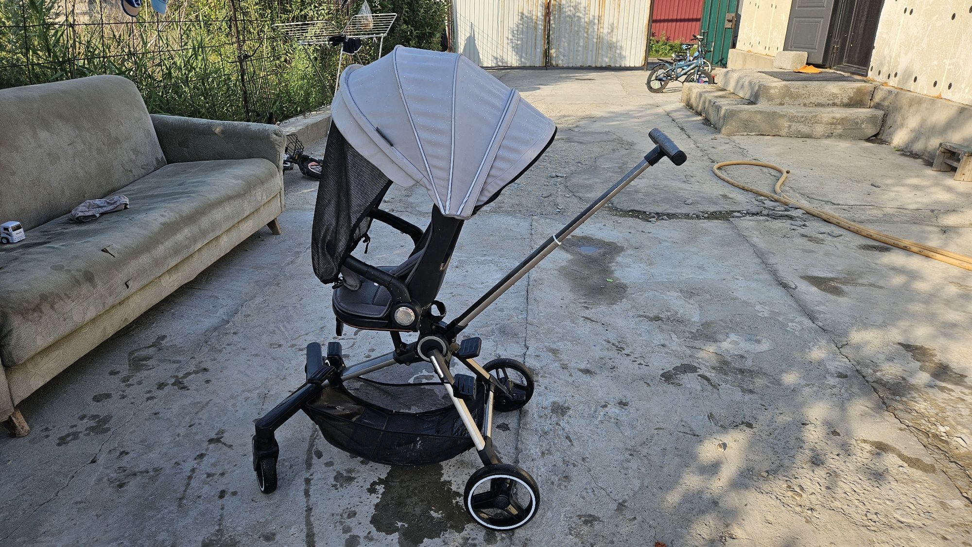 Продам детскую коляску складная