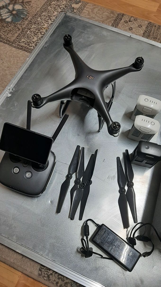 DJI PHANTOM 4 pro plus/ Дрон / квадрокоптер