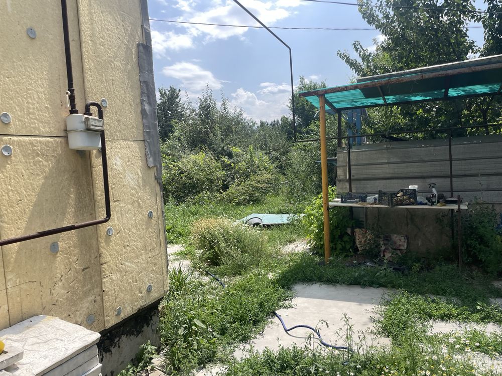 Участок дом по центральной улице. Адрес Поселок Иргели .