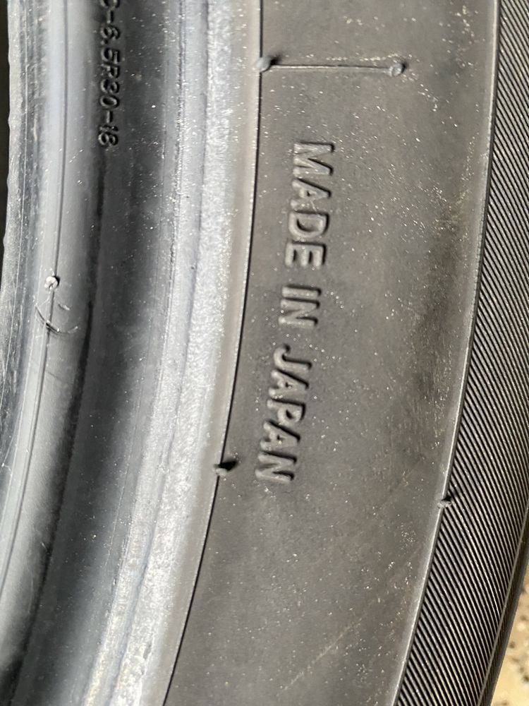 235/50/18 комплект бу TOYO