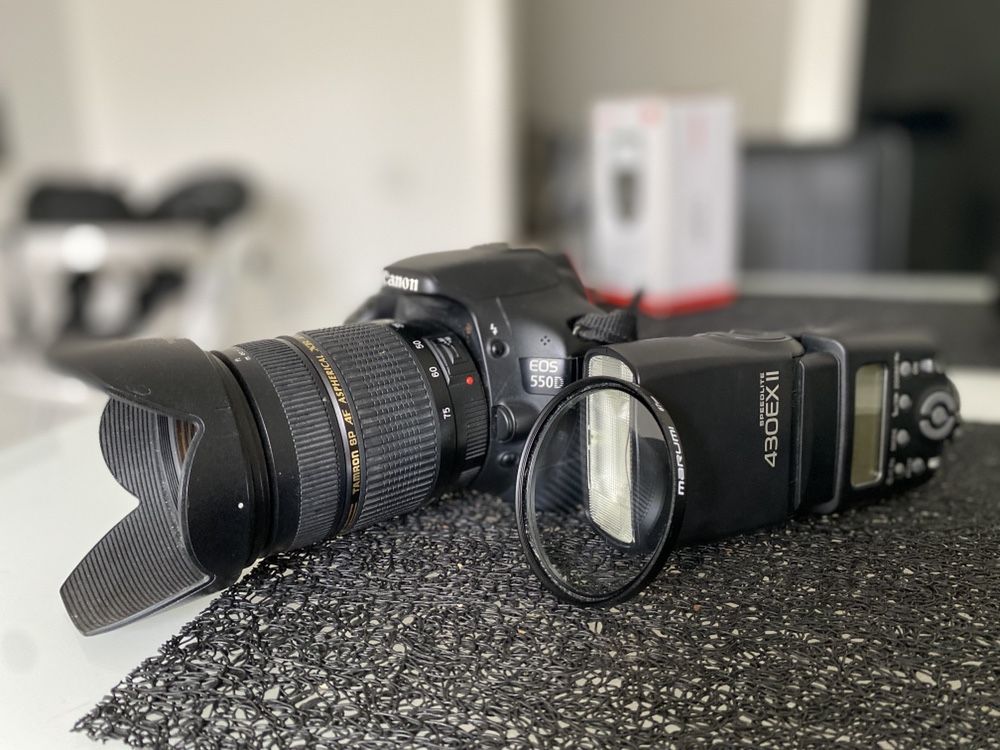 Фотоаппарат Canon D550 в комплекте ( читать объявление! )