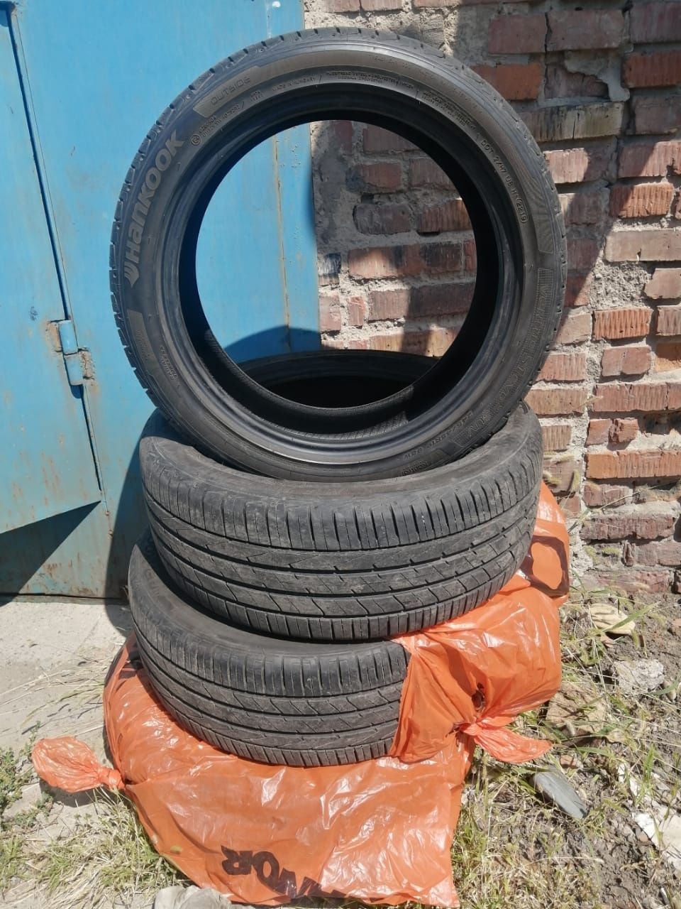 Продам низкопрофильную летнюю резину Hankook 245/45/19