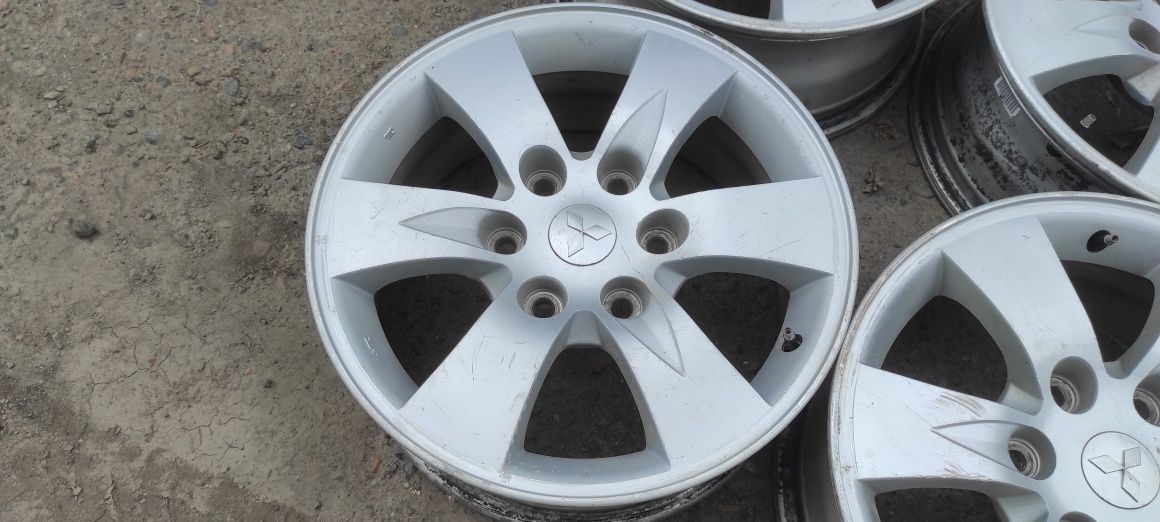 Комплект оригинальных дисков R17. Pajero 3-4. L200