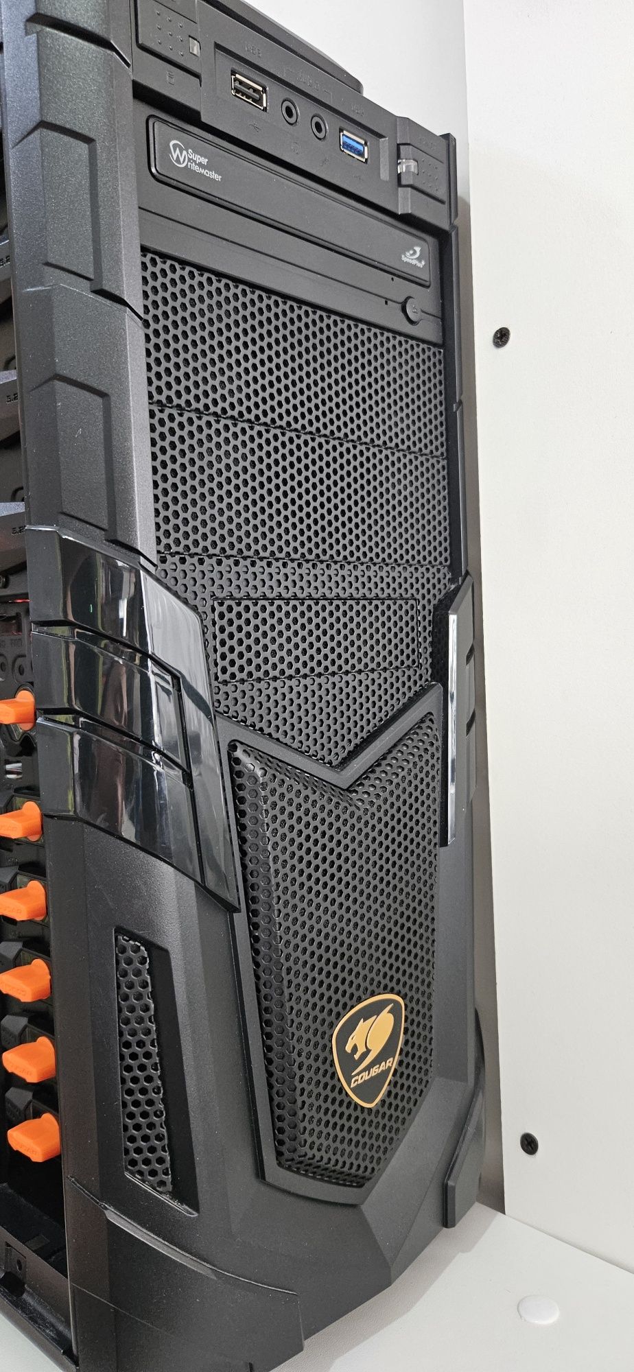 Продам игровой системный блок I7/GTX1050/16Gb.