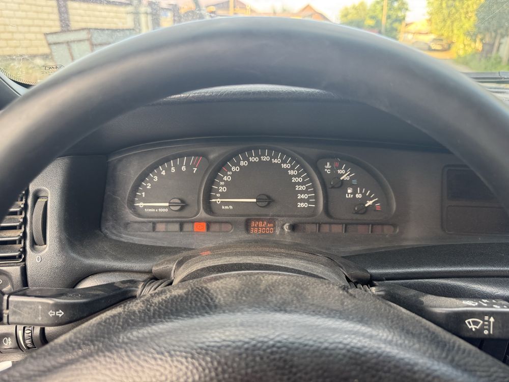 Продам машину opel vectra
