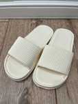 Резиновые шлепки 37-38