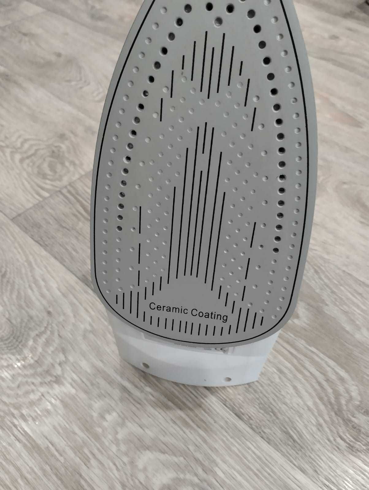 Паровой утюг 2200W + гладильная доска