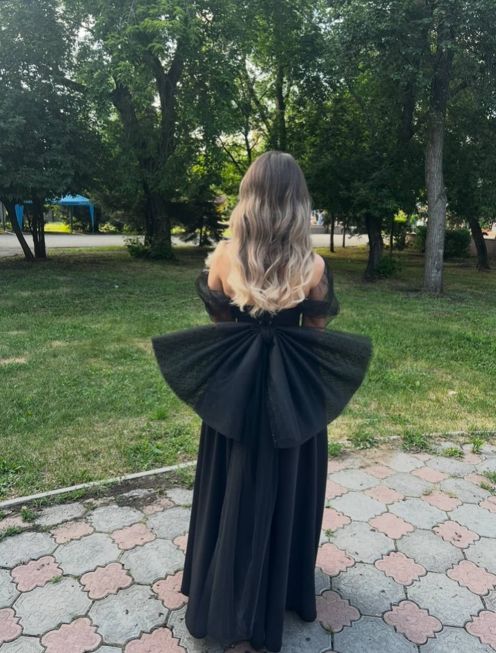 Вечернее платье черное
