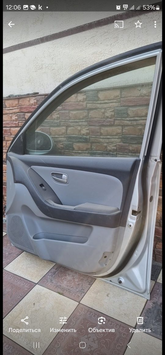 Продаётся дверь на Hyundai Elantra 2008 год