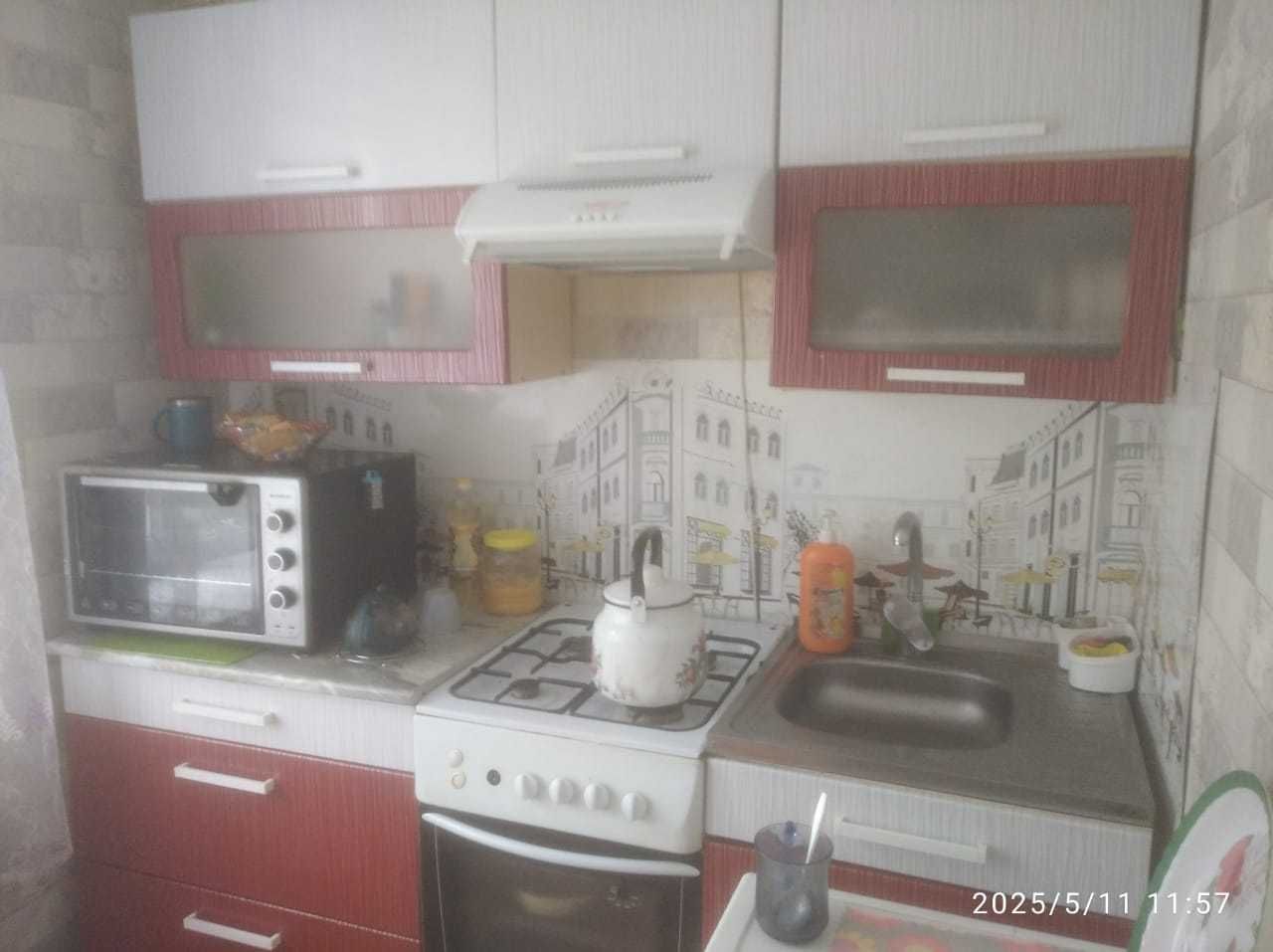 Продам 2х комнатную квартиру 4-11. Есть торг!