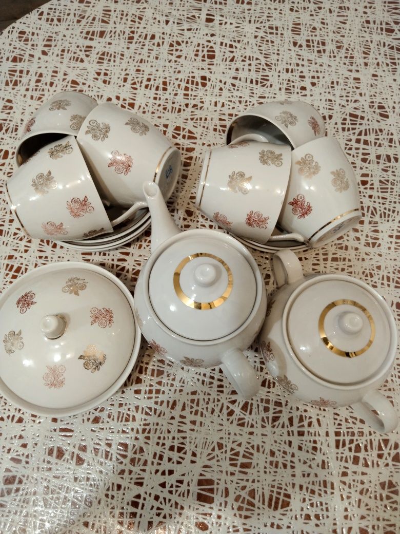 Продам красивый чайный сервиз советский