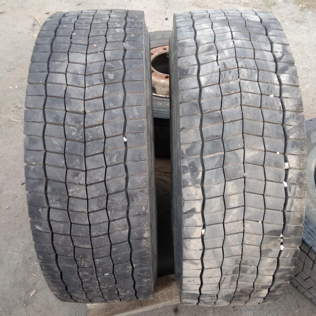 Продам автошины с дисками