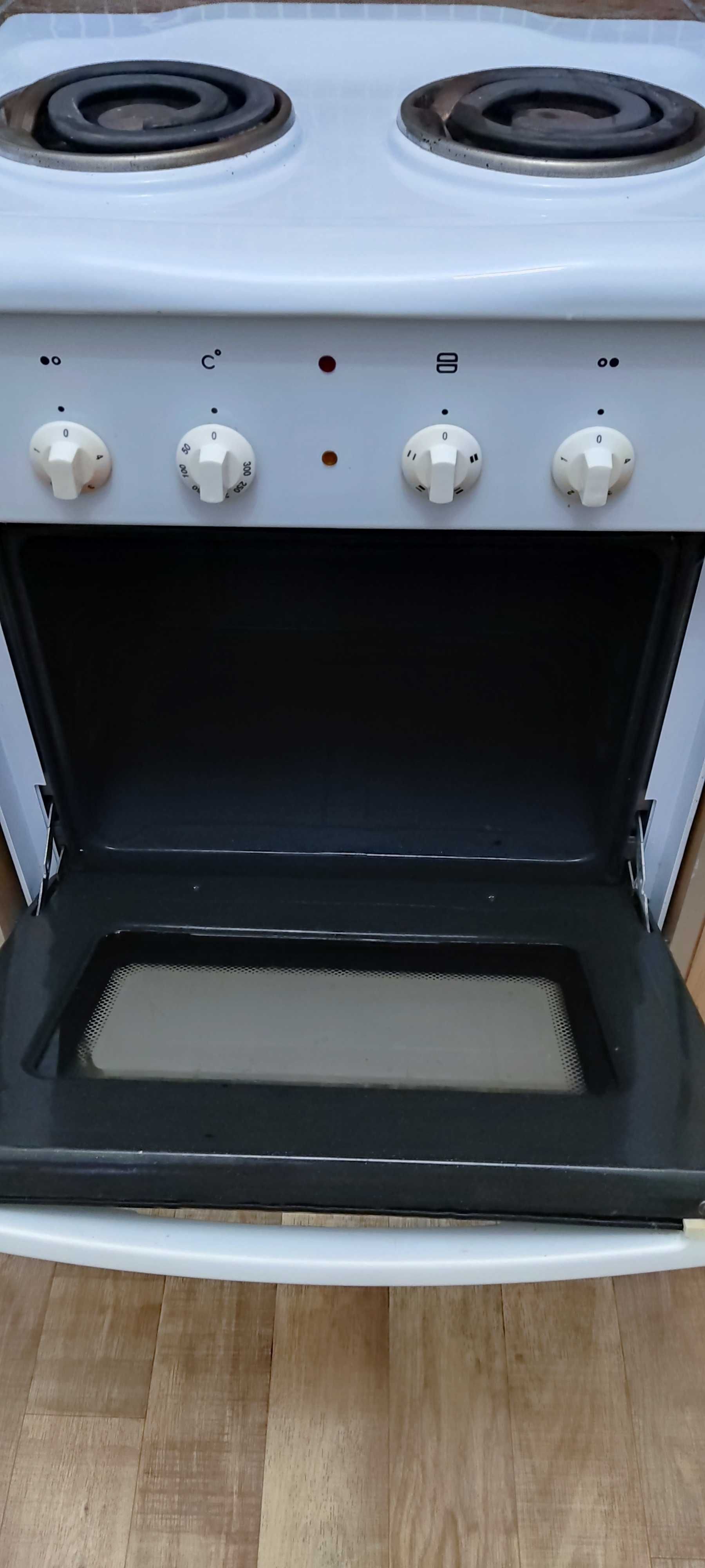 Продам плиту Мечта с духовкой