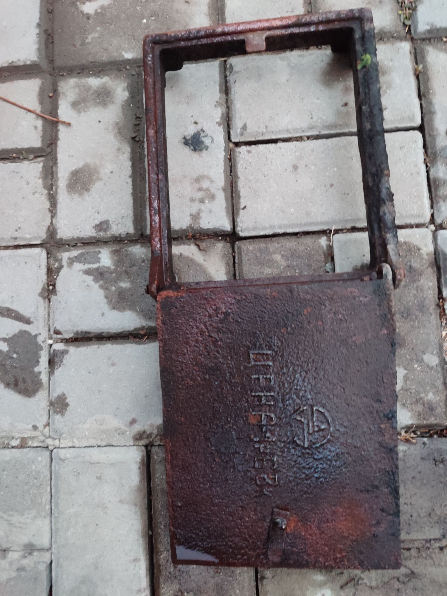 Продам печную дверку для топки
