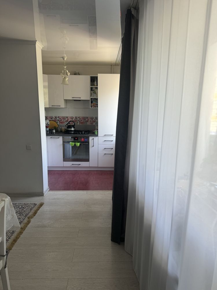 Продам 3-комнатную квартиру в центре