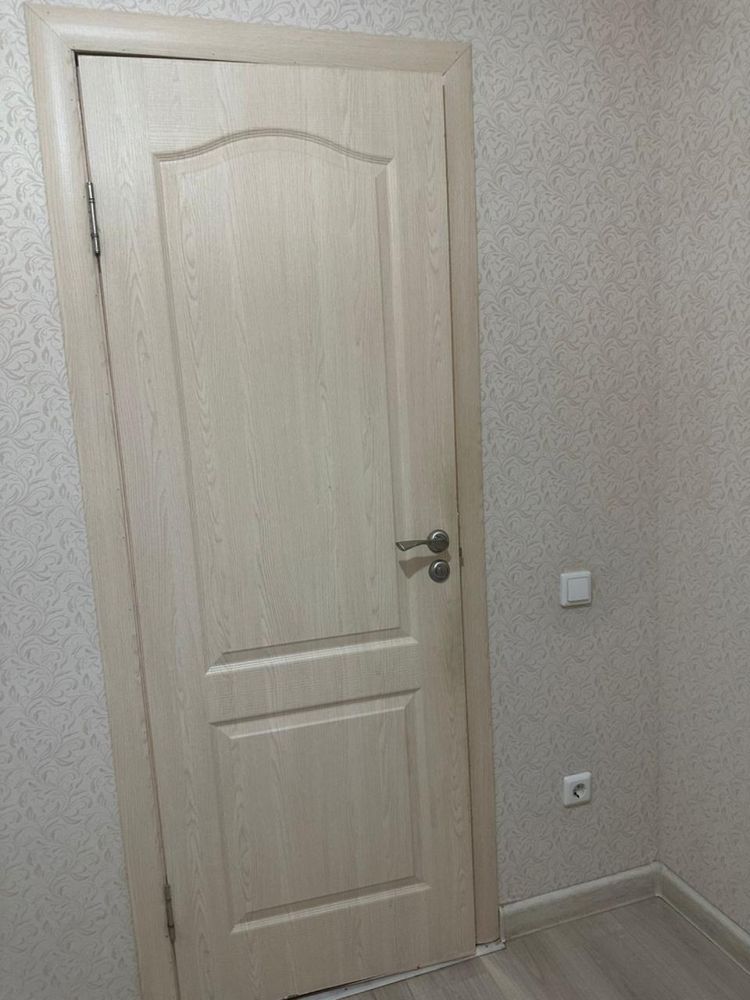 Тез арада есіктер сатылады