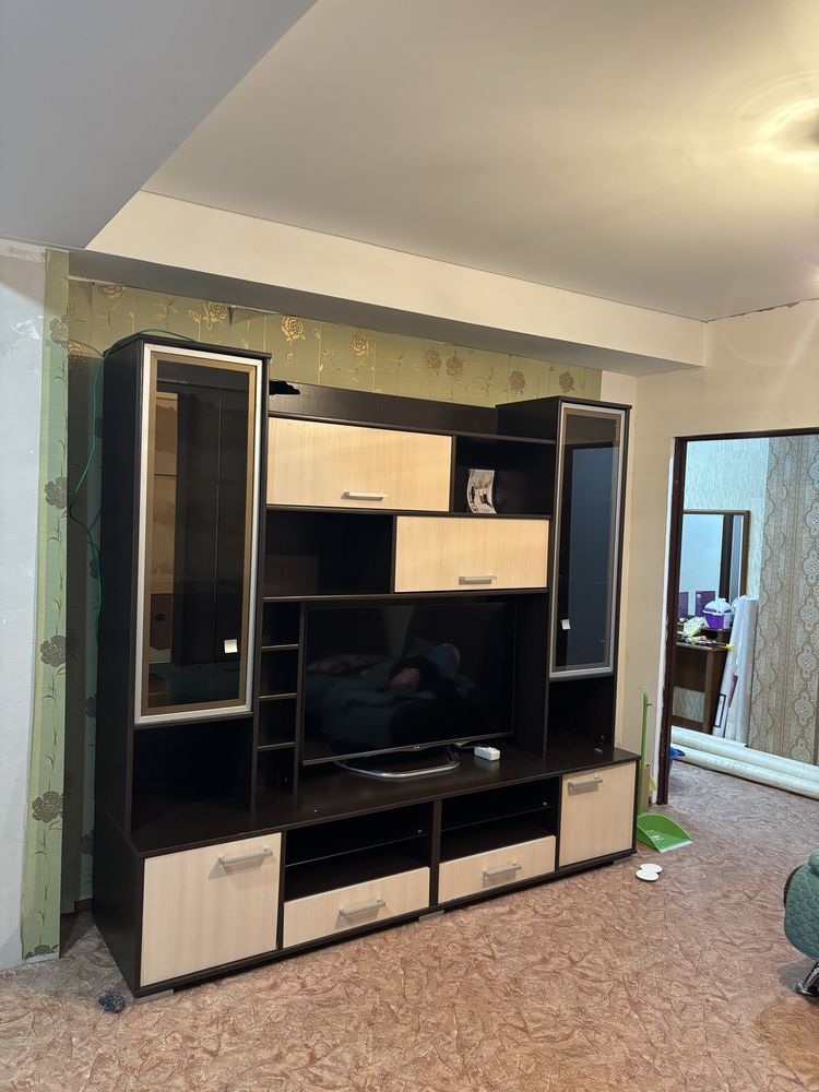 Продам стенку для гостинной