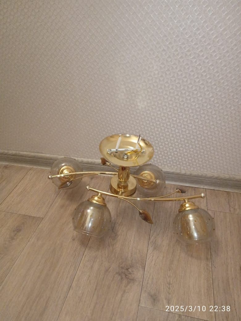 Люстры. Недорого.