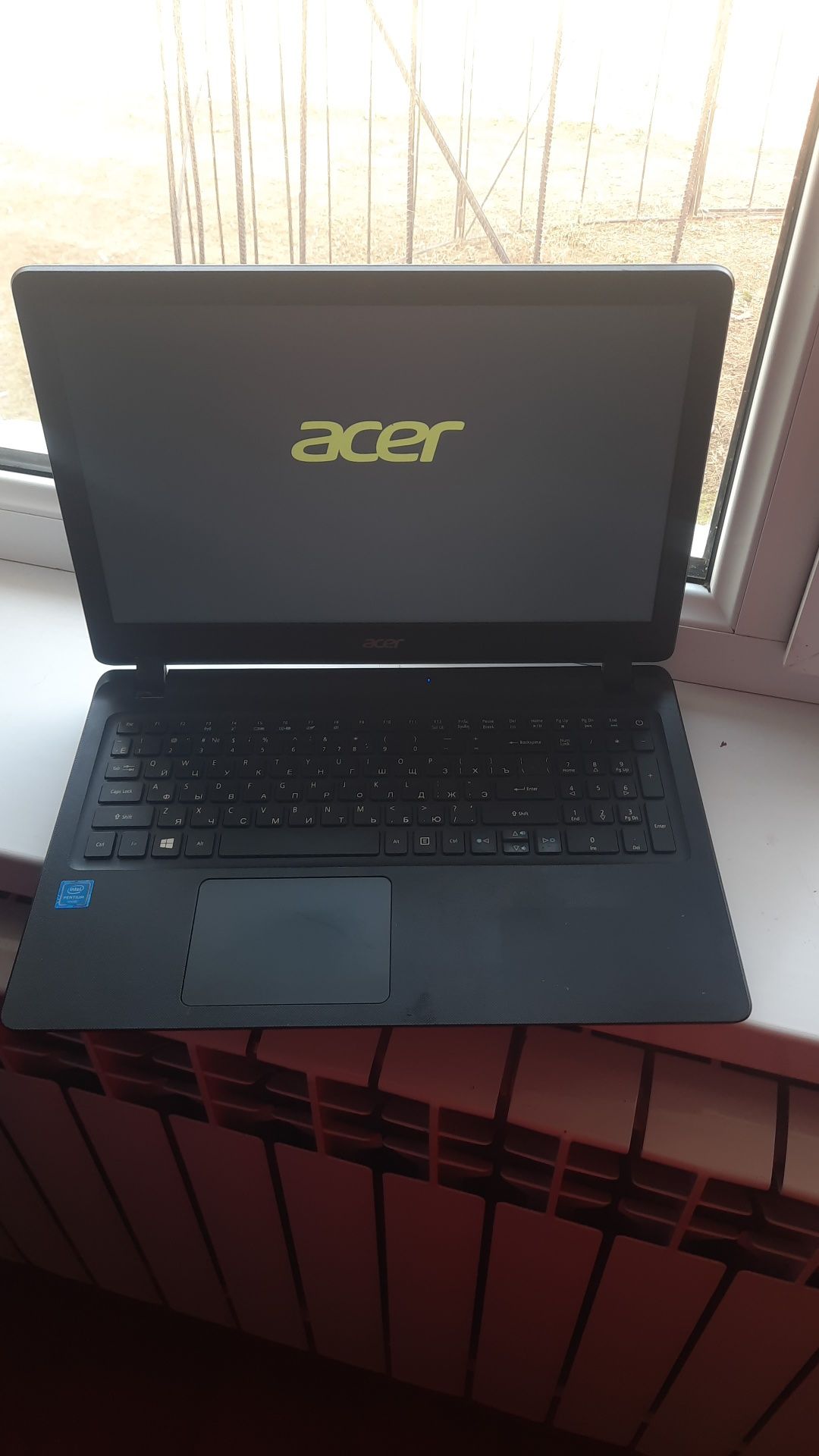 Ноутбук Acer жақсы жұмыс жасайды.