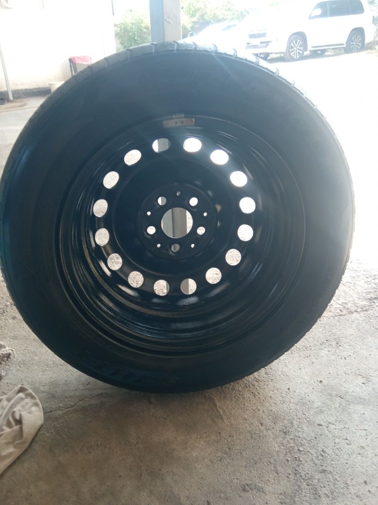 Продам запаску на 16