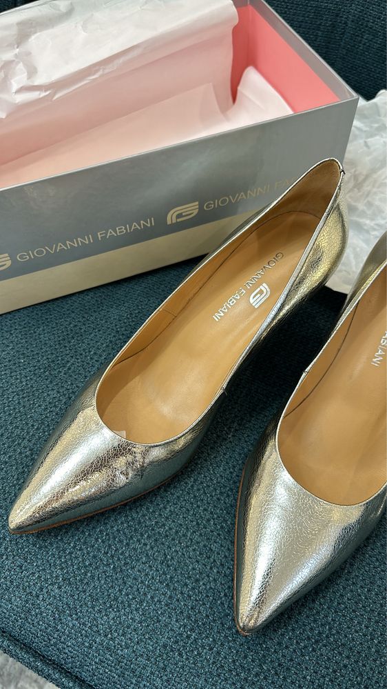 Туфли новые лодочки Италия бренд Fabiani