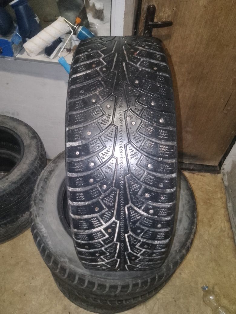 Срочно продам шины 15000тг