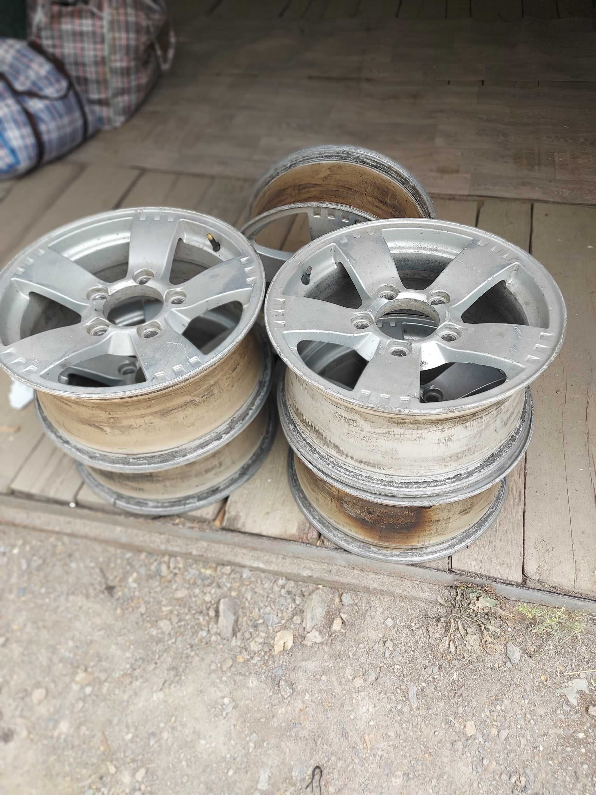 Нива Шевроле r16