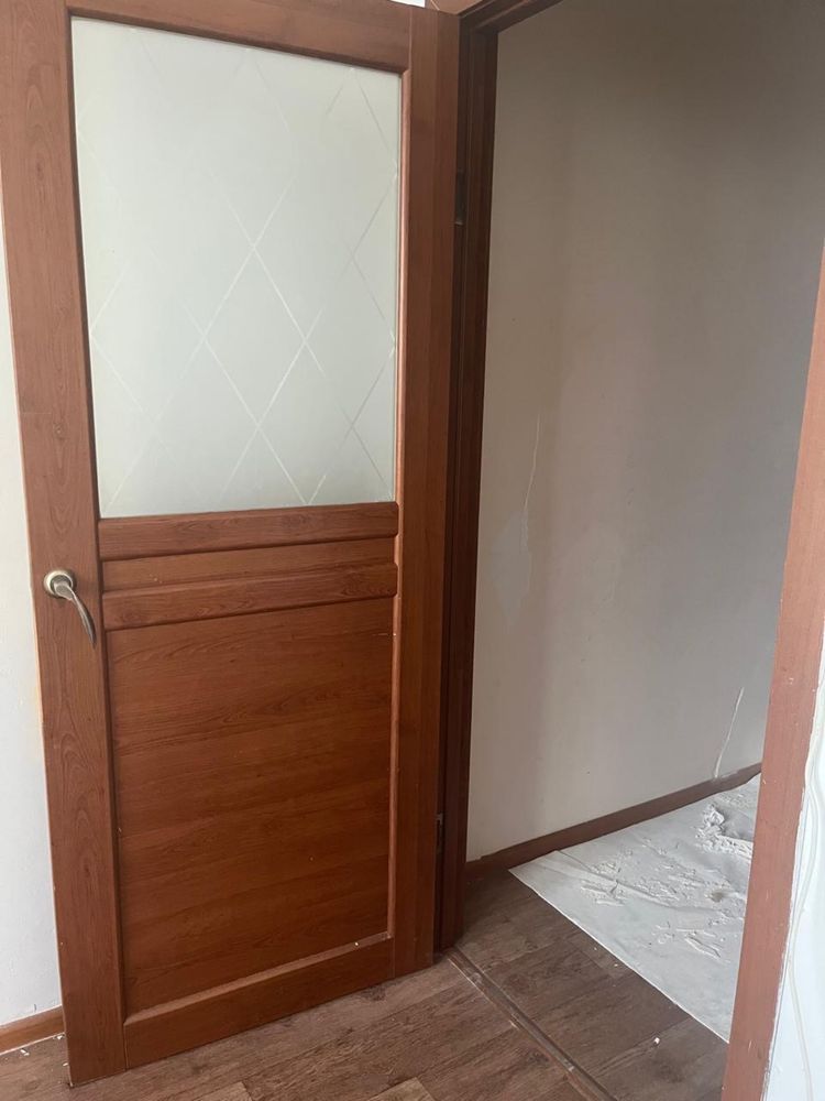 Продам межкомнатные двери Б/у