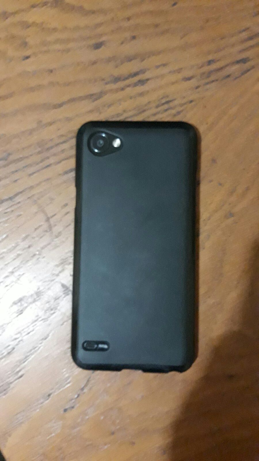 Реализуется LG Q6 alfa