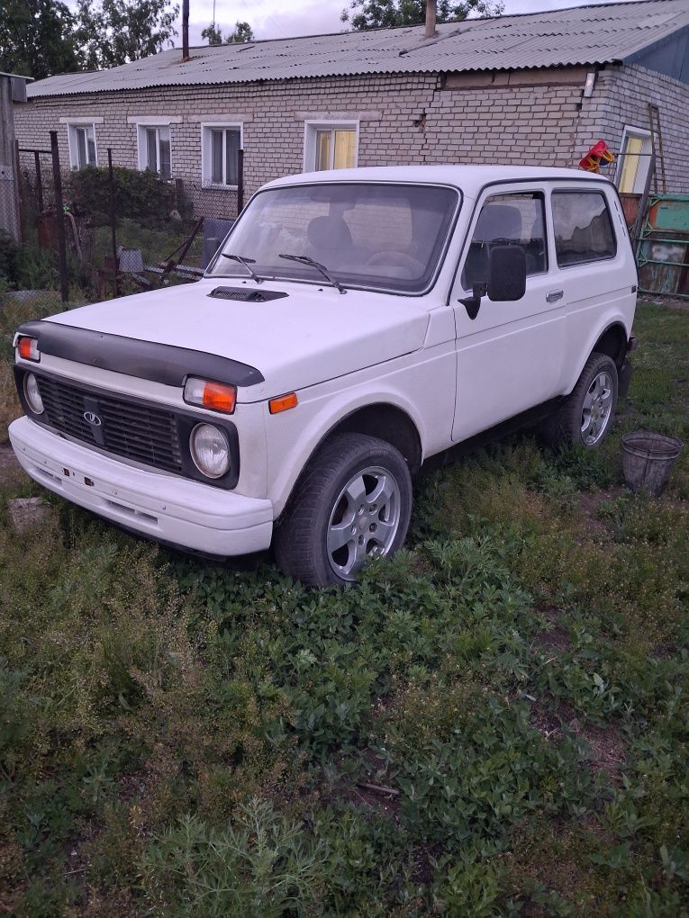 Продам Ниву 2004г