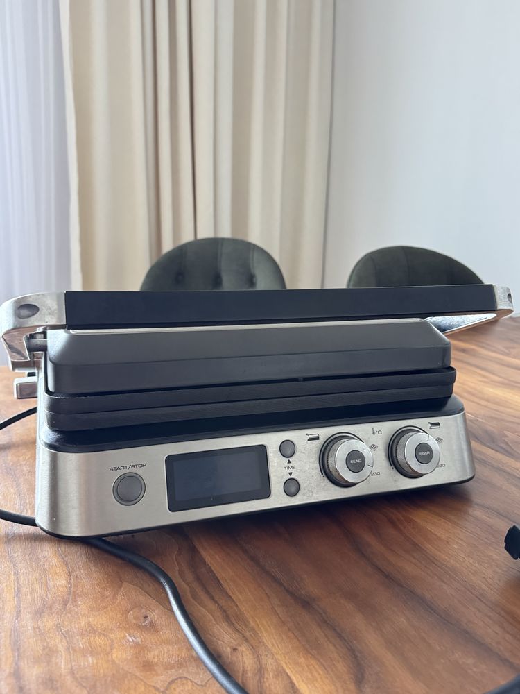 Продам грильницу Delonghi